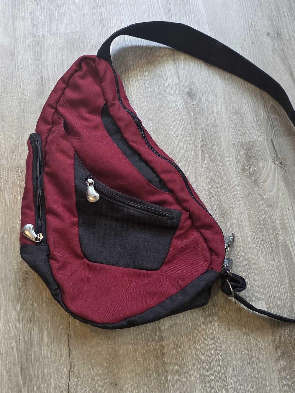 Gorpcore AmeriBag Medium Healthy Back Bag Red/Black Nylon Sling Backpack - Picture 3 of 5